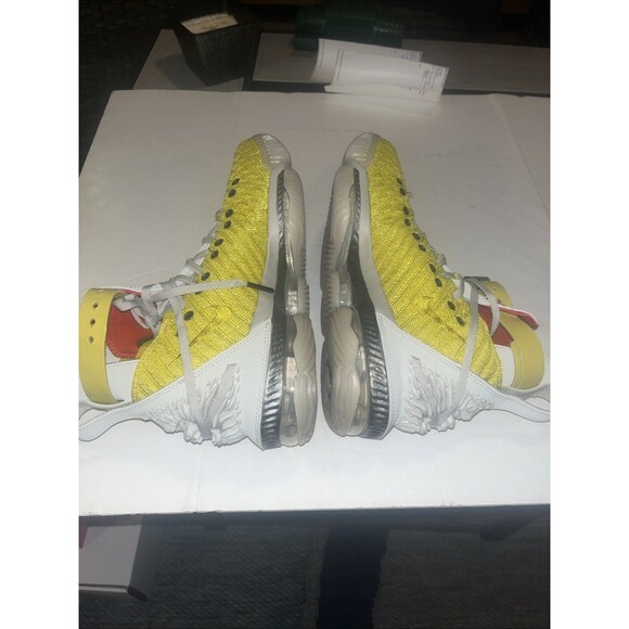Size 8 - HFR x Nike LeBron 16 Harlem Stage main image 7
